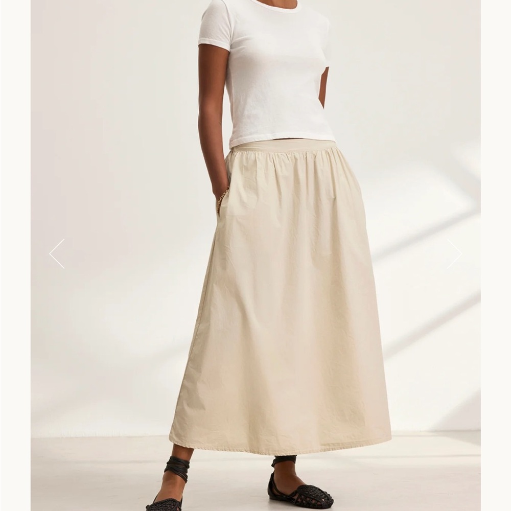 Velvet by Graham & Spencer Sesame Maxi Skirt, size Medium NWT